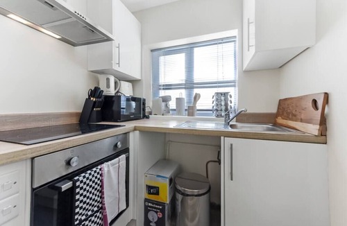 Chase Apartment | Stylish and Snug Studio - All You Need