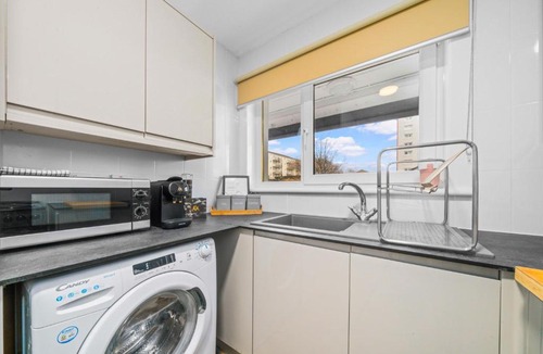 Glasgow Apartment | Stylish Central Glasgow Flat Near Merchant City