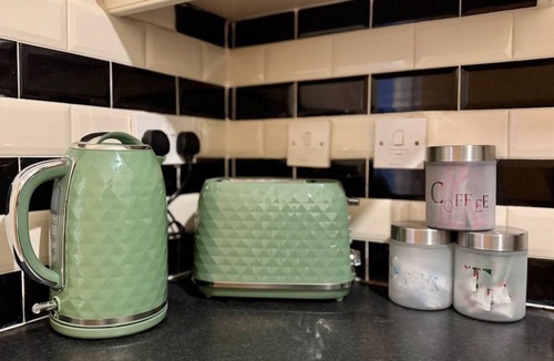 Doncaster Apartment | Stylish & Comfortable 2-Bedroom Flat