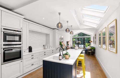 Hertford House | Stylish Hertford House - Ideal for Work or Leisure