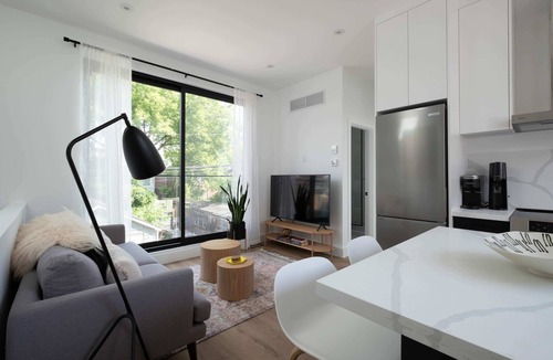 Riverdale Apartment | Stylish Laneway Suite in Riverdale