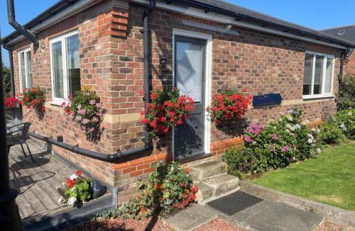 Morpeth House | Stylish Morpeth Cottage with Log Burner, Garden and Free Parking