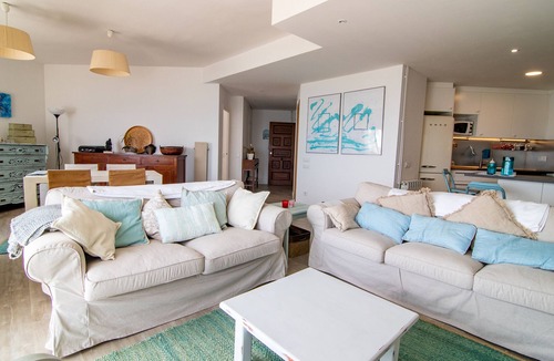 Pineda de Mar Apartment | Stylish sea-view apartment with parking and Wi-Fi