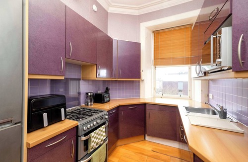 Newington Apartment | Stylish Southside Flat Near Old Town