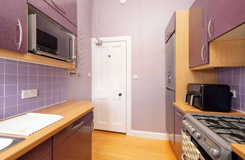 Newington Apartment | Stylish Southside Flat Near Old Town