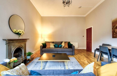 Finnieston Apartment | Stylish & Spacious 3 Bedroom Apt in Finnieston, West End