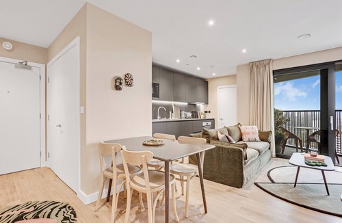 Bromley North Apartment | Stylish two-bedroom flat with a large balcony