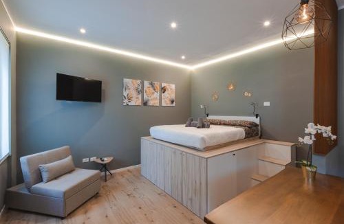 Trieste Old Town Apartment | Suite Corso Italia 7 -Piazza Unità, Mare & Balcone