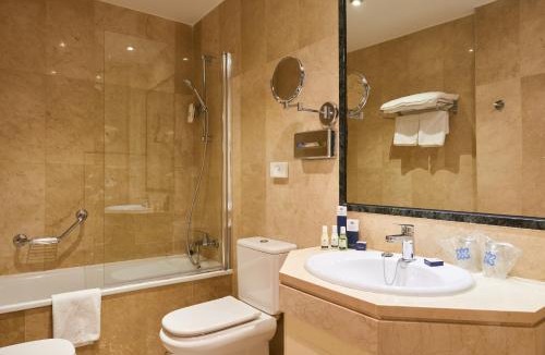 Castellana Hotel | Suites Barrio de Salamanca