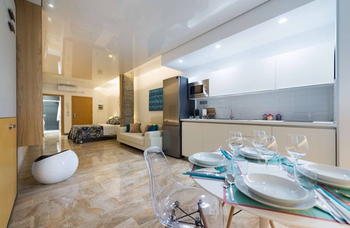 Las Palmas de Gran Canaria Apartment | Suites Garden Loft 7 Roy Lichtenstein