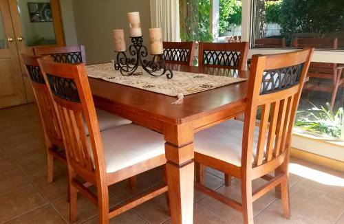 Springlands House | Summer Retreat - Blenheim Holiday Home