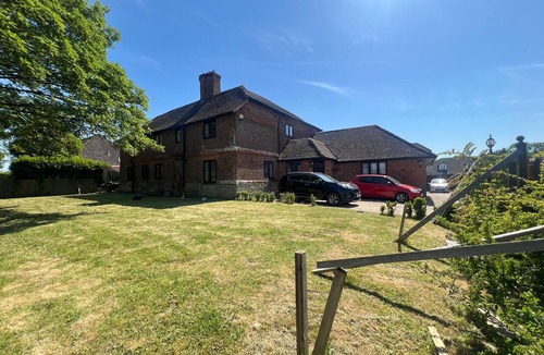 Willesborough House | Summerhill Manor Retreat - 7 Bedroom House