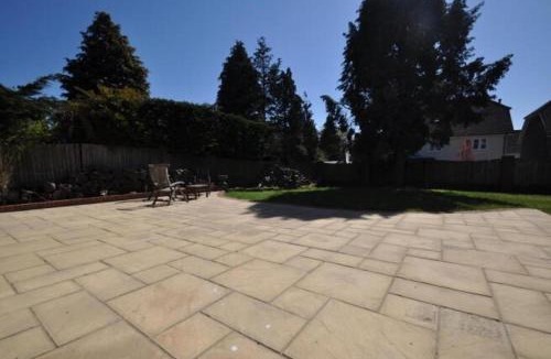 Willesborough House | Summerhill Manor Retreat - 7 Bedroom House