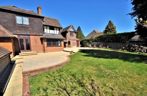 Willesborough House | Summerhill Manor Retreat - 7 Bedroom House