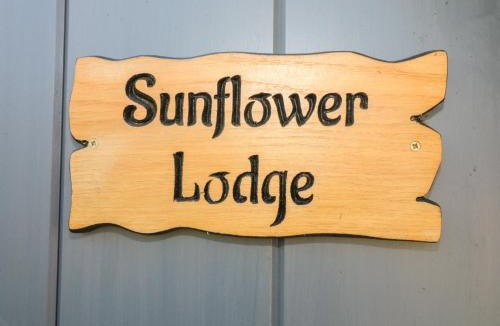 North Wheatley House | Sunflower Lodge