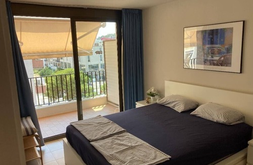 Tossa de Mar Apartment | Sunny 2-Bedroom Apartment with Terrace - shared Pool, Parking - Mountain View and close to the Beach