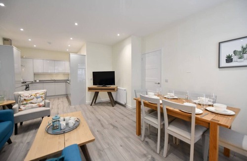 Troon House | Sunny Shores Cottage