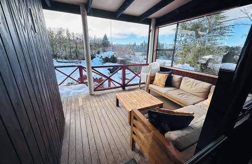 Naseby House | Sunny spacious 3 BDM home with awesome views