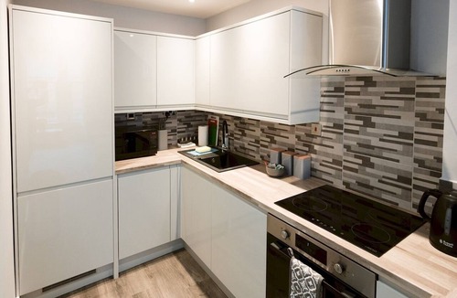 Partick Apartment | Superb 1Bed Flat in Fabulous West End - Pass the Keys