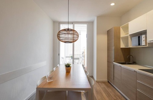 L'Antiga Esquerra de l'Eixample Apartment | SUPERIOR 4 BEDROOM APARTMENT