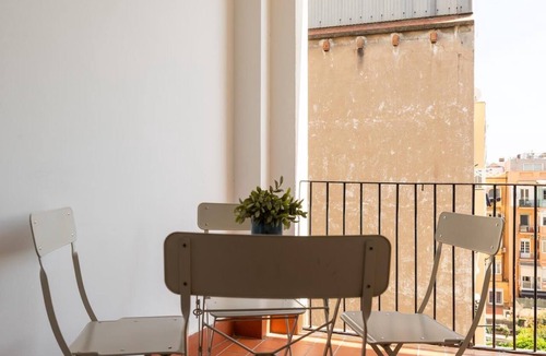 L'Antiga Esquerra de l'Eixample Apartment | SUPERIOR 4 BEDROOM APARTMENT