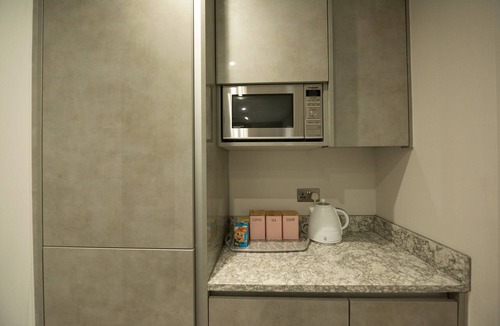 Reading Apartment | Superior Town Apartment with Gated Parking
