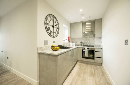 Reading Apartment | Superior Town Apartment with Gated Parking