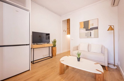 La Sagrada Familia Apartment | Sweett | Rosemarine II