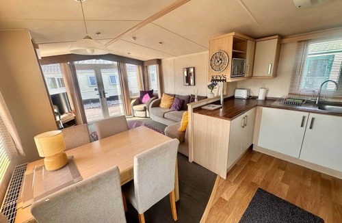 Bailleston House | Swift Moselle 2-Bed Caravan Uddingston Glasgow