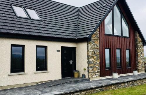 Stromness House | Switha - Luxury home in Stromness, Orkney with outstanding views and hot tub