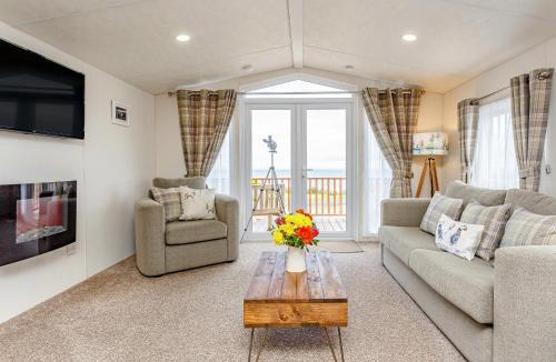 Mey House | Swona