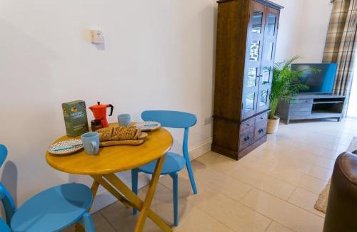 Bangor House | Tal Y Bont Uchaf Cottage