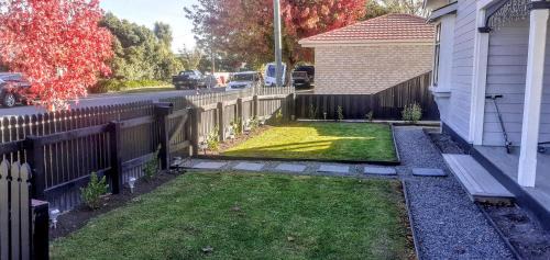Springlands House | Te Waiharakeke Holiday Home