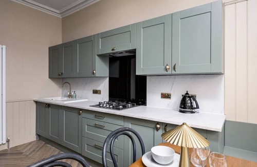 Stirling Apartment | The Allan Maisonette | Charming Georgian Retreat