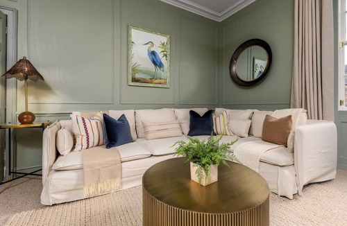 Stirling Apartment | The Allan Maisonette | Charming Georgian Retreat