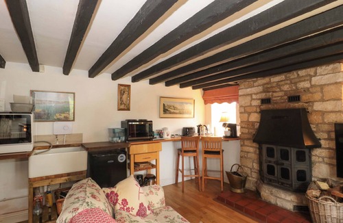 Gloucester Cottage | THE ANNEXE AT CHERRY COTTAGE, pet friendly in Painswick