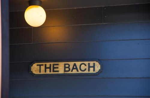 South Bay House | The Bach - Kaikoura Holiday Home