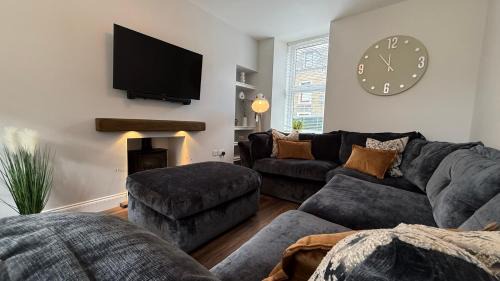 Wick House | The Bakehouse - by Caithness Luxury Apartments NC500 - 5 Bedroom Luxury Holiday Home - Sleeps Work teams upto 5 & holiday makers upto 10 - PREFERENTIAL RATES FOR LONG STAY TRADES - CONTACT US -