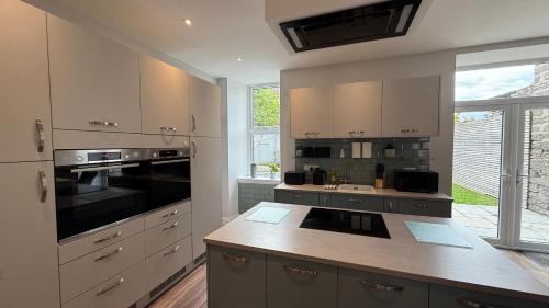Wick House | The Bakehouse - by Caithness Luxury Apartments NC500 - 5 Bedroom Luxury Holiday Home - Sleeps Work teams upto 5 & holiday makers upto 10 - PREFERENTIAL RATES FOR LONG STAY TRADES - CONTACT US -