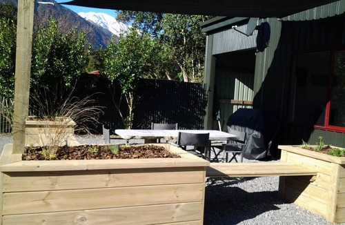 West Coast Region Apartment | The Barn Alpine Holiday Home