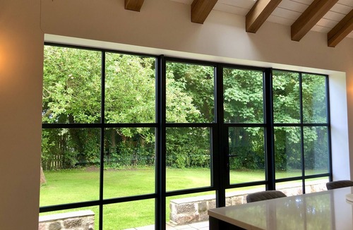 Knaresborough House | The Barn at Bradstone House (WiFi and Smart TV)