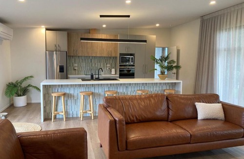 Oamaru House | The Batch