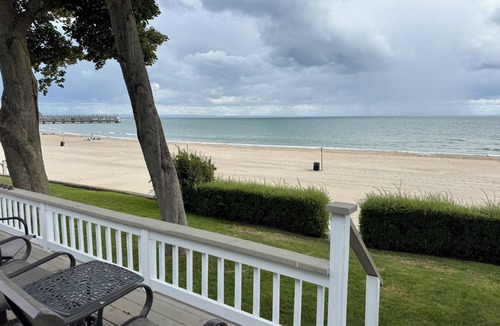 Crystal Beach House | The Beacher- Direct Beachfront