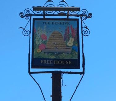 Horringer Hotel | The Beehive Inn