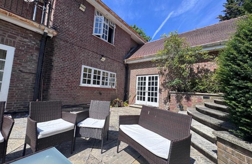 Garden Suburb House | The Bishop