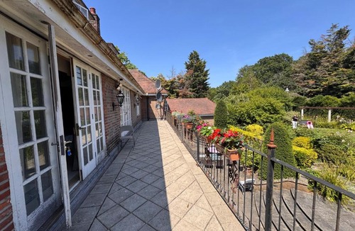 Garden Suburb House | The Bishop