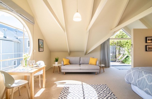Akaroa Cottage | The Boathouse - Akaroa Holiday Home