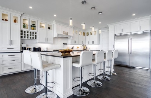 Leamington House | The Carrington Cove Lake Retreat