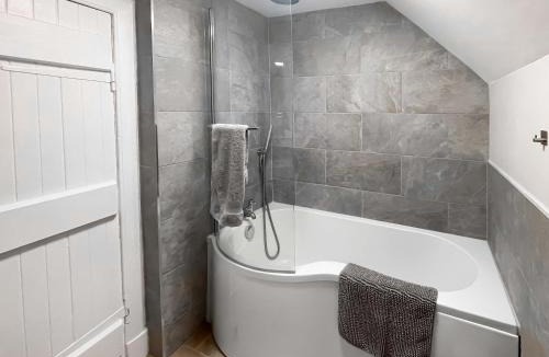 Girvan House | The Coach House