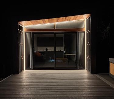 Benderloch House | The Coo, Luxury glamping pod with hot tub, croft4glamping